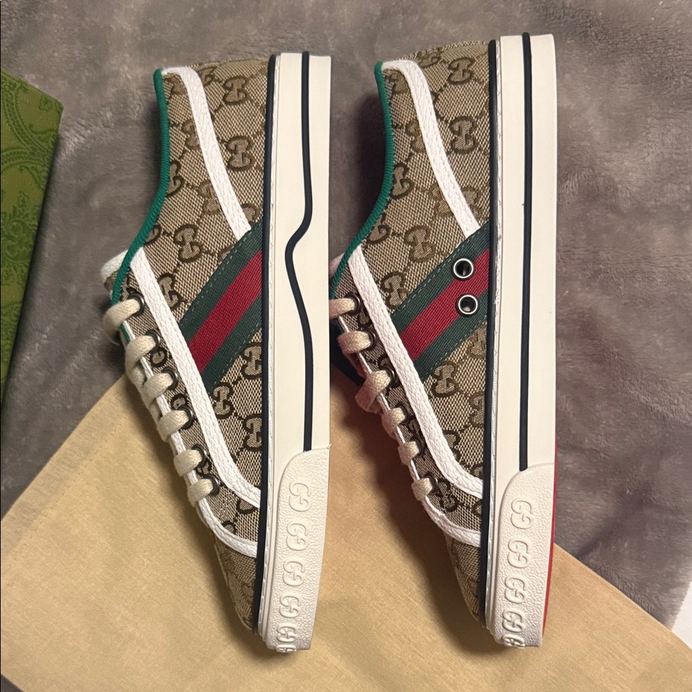 Gucci Men's Brown Sneakers with Red and Green Stripes - Picture 4 of 9